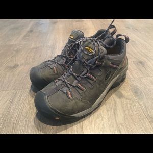 Keen steel toe